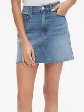 Gap Denim Mini from Spring 2018 NWT sz 14/32w
